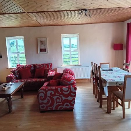 Katy Kellys Countryside Self Catering Cottage ロスコモン エクステリア 写真