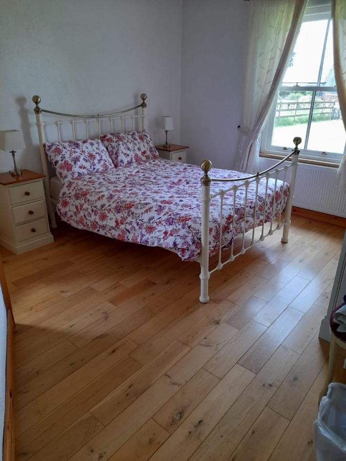 Katy Kellys Countryside Self Catering Cottage ロスコモン エクステリア 写真