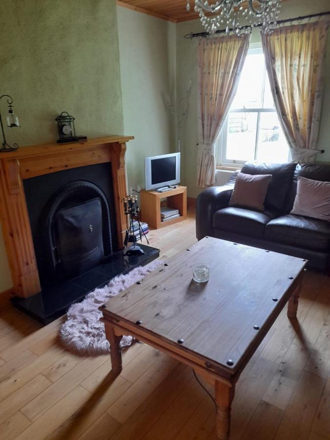 Katy Kellys Countryside Self Catering Cottage ロスコモン エクステリア 写真