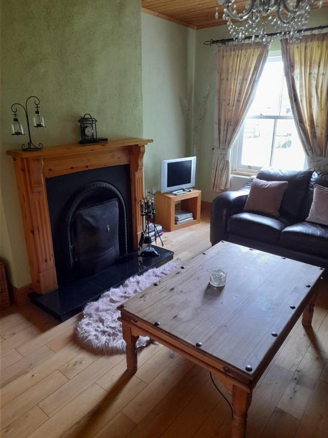 Katy Kellys Countryside Self Catering Cottage ロスコモン エクステリア 写真